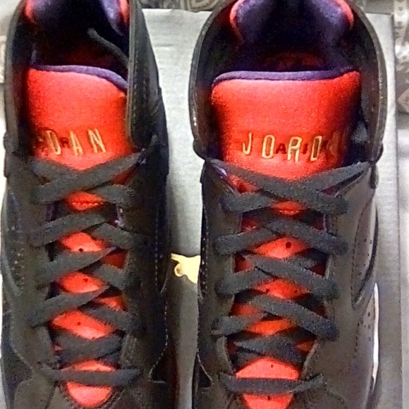 Jordan 7 Retro Marvin The Martin Kids - Picture 2 of 6
